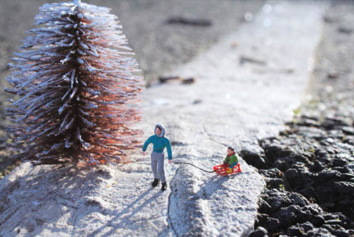 Tiny Hand Painted Figures by Slinkachu