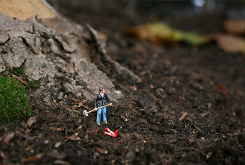 Tiny Hand Painted Figures by Slinkachu Tiny Hand Painted Figures by Slinkachu