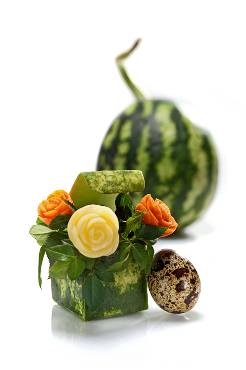 Distinctive Food Carvings by Ilian Iliev