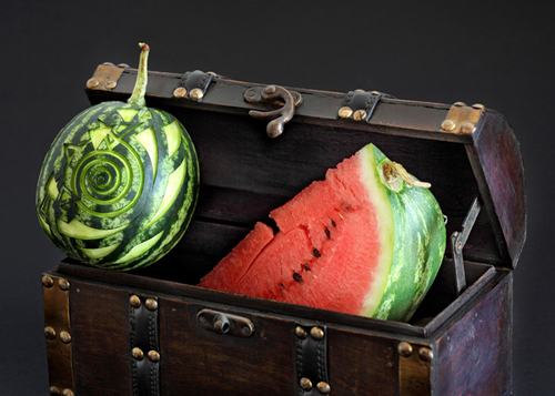 Distinctive Food Carvings by Ilian Iliev